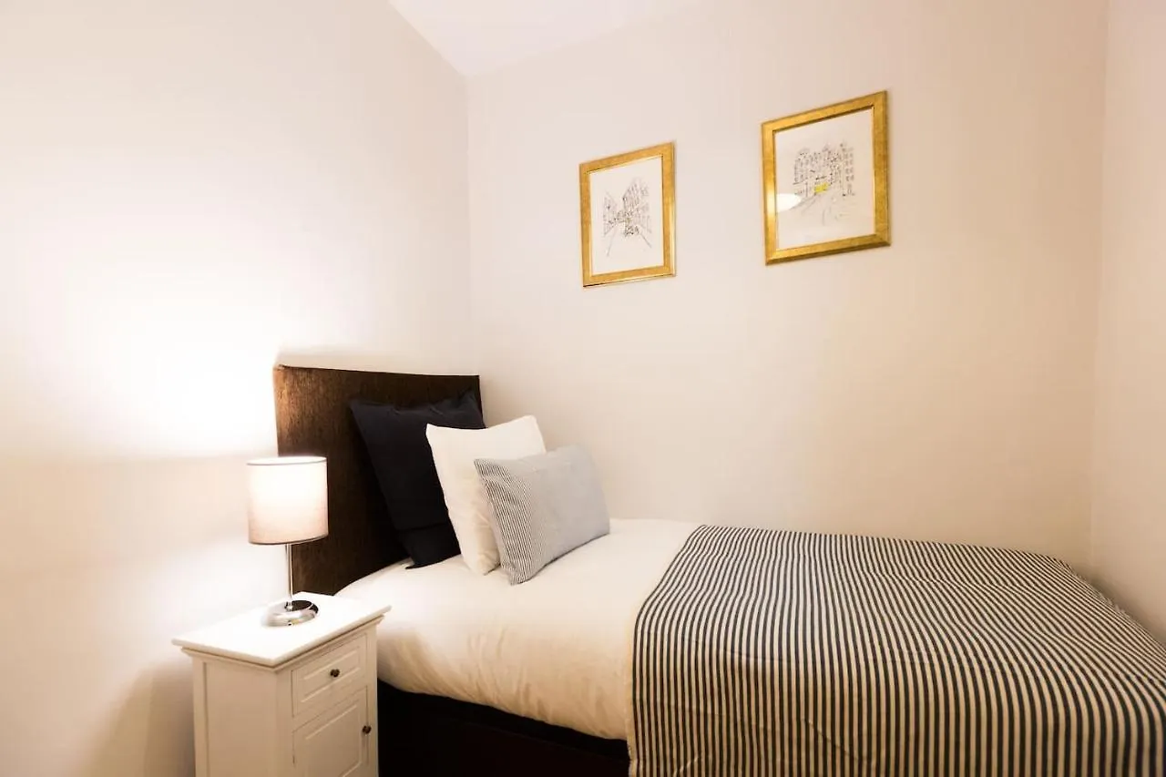 Ola Lisbon - Rato III Apartment