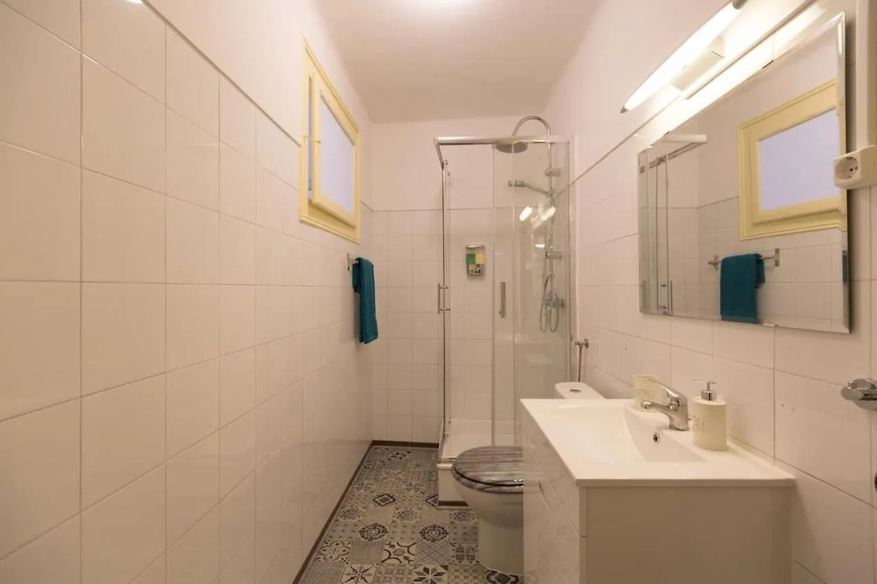 Ola Lisbon - Rato III Apartment 0*,  Portugal