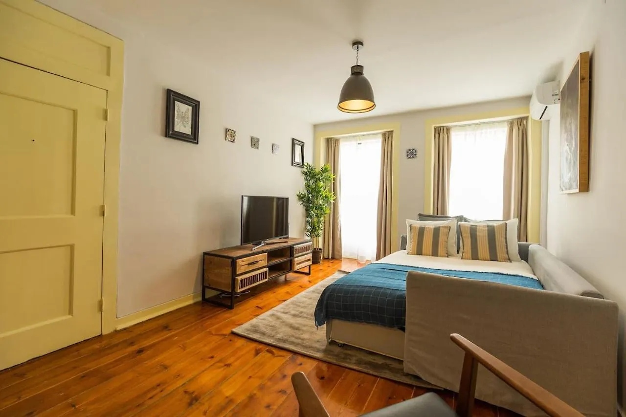 Ola Lisbon - Rato III Apartment